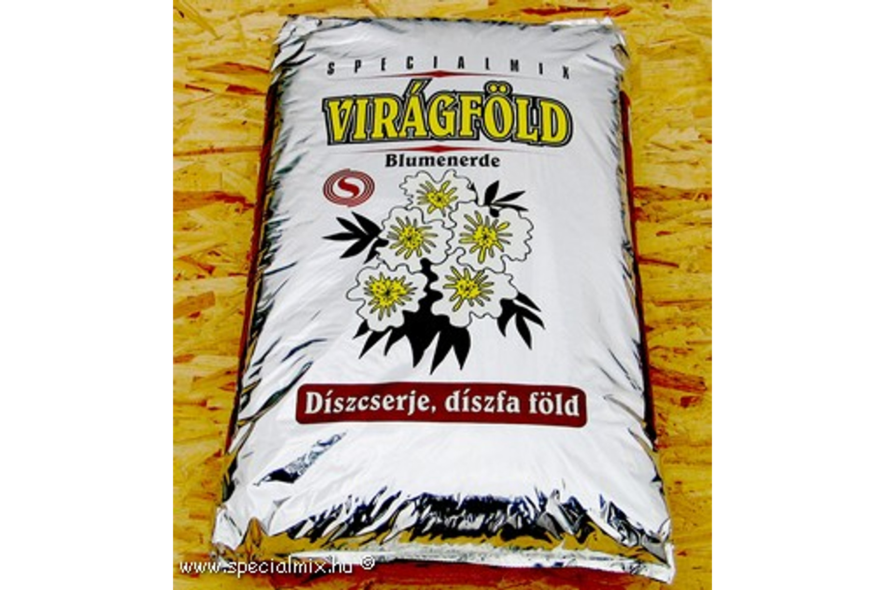 Image of Specialmix Díszcserje és Díszfa föld - 80l