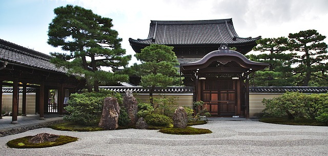 Sík kialakítású japánkert kép